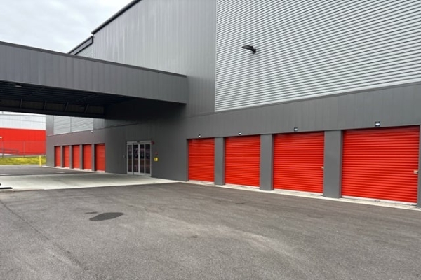 Facility photo: //images.sparefoot.com/medium/24503369e62af6dc087.jpg