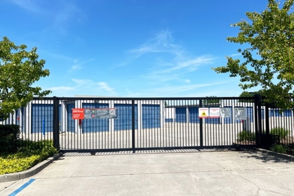 Facility photo: //images.sparefoot.com/medium/24506169e62ca14e823.jpg