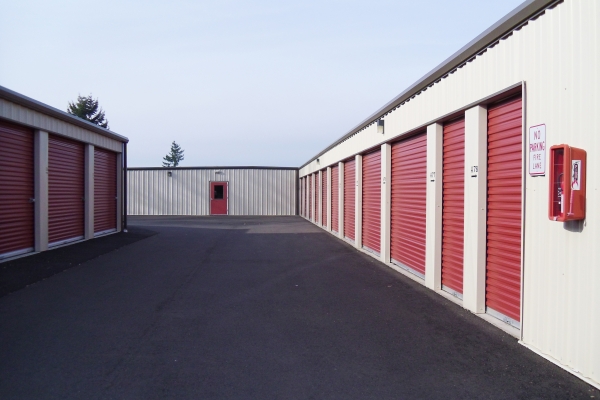 Facility photo: //images.sparefoot.com/medium/2450706a398f1b70bb2.jpg