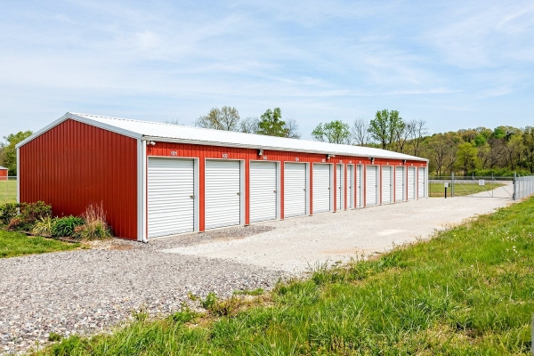 Facility photo: //images.sparefoot.com/medium/24507369dd38cc3074a.jpg