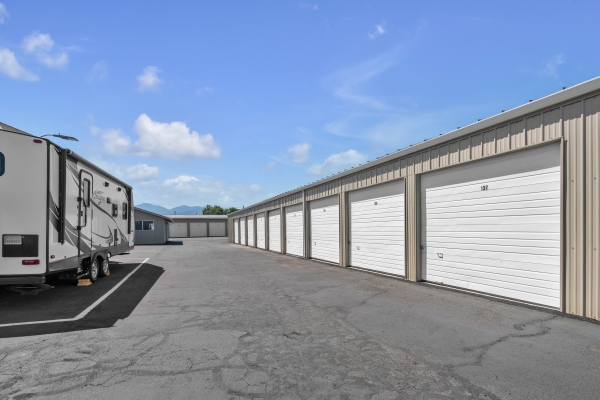 Facility photo: //images.sparefoot.com/medium/24507469e85ae30337b.jpg