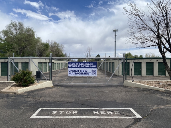 Facility photo: //images.sparefoot.com/medium/24508869de94f5b9e8d.jpeg