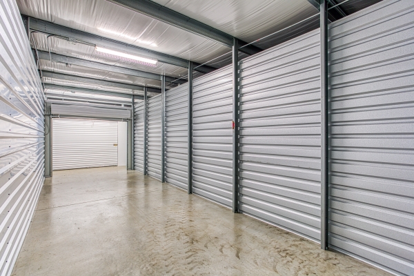 Facility photo: //images.sparefoot.com/medium/24509669e78d671de0c.jpg