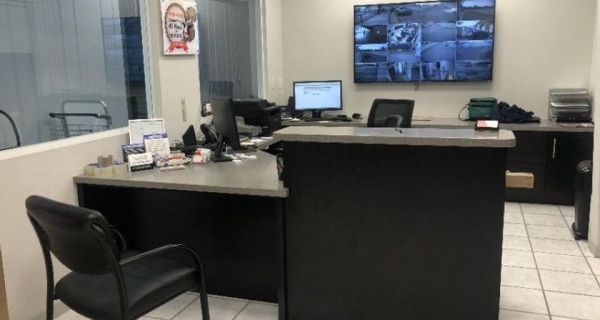 Facility photo: //images.sparefoot.com/medium/24510069e155d74f595.jpg