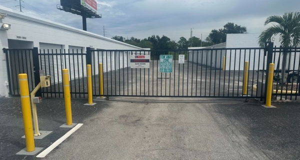 Facility photo: //images.sparefoot.com/medium/24510269e110c9b8d91.jpg