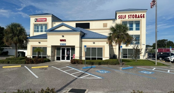 Facility photo: //images.sparefoot.com/medium/24510769e1129dd6570.jpg