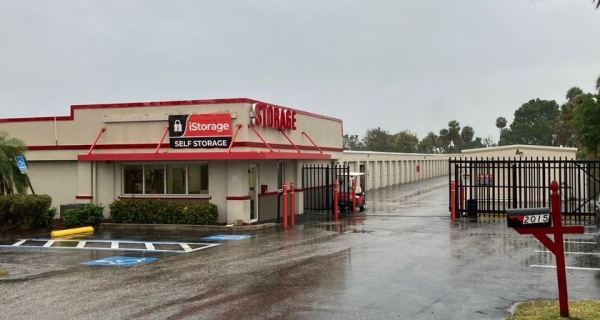 Facility photo: //images.sparefoot.com/medium/24510869e159fda5913.jpg