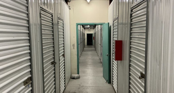 Facility photo: //images.sparefoot.com/medium/24512269e11584afeac.jpeg