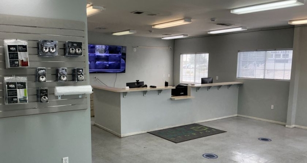 Facility photo: //images.sparefoot.com/medium/24512269e115855f862.jpeg