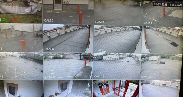 Facility photo: //images.sparefoot.com/medium/24512969e113454ced6.jpg