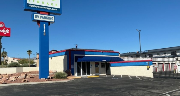 Storage Units at RightSpace - 4029 - SA Sahara - 8140 West Sahara Avenue
