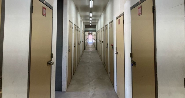 Facility photo: //images.sparefoot.com/medium/24513469e11dde08397.jpg