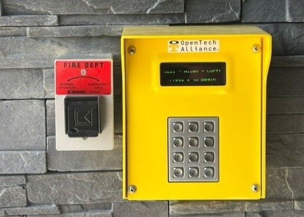 Facility photo: //images.sparefoot.com/medium/24514269e374645a3b0.jpg