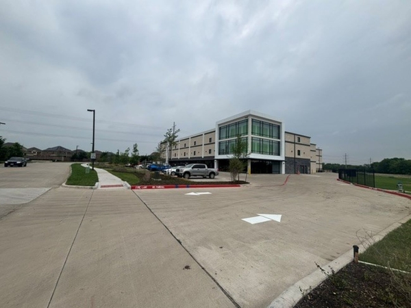 Facility photo: //images.sparefoot.com/medium/24514269e37467d99bf.jpg