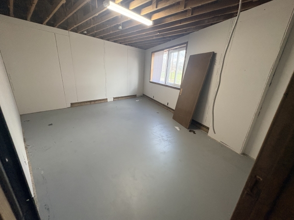 Facility photo: //images.sparefoot.com/medium/24514569e2b7cc532e6.jpeg