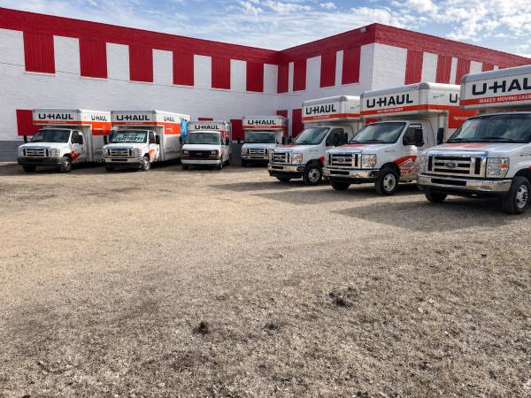Facility photo: //images.sparefoot.com/medium/24514569ef8059d7aa2.png