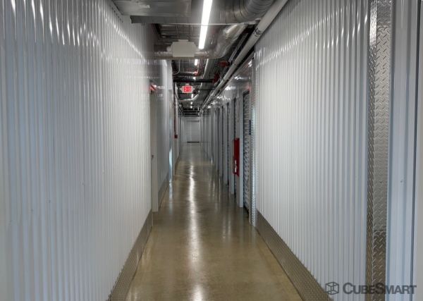 Facility photo: //images.sparefoot.com/medium/24517069f05e3b61c0f.jpg