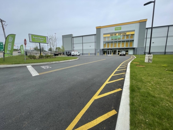 Facility photo: //images.sparefoot.com/medium/24517769f345d692e73.jpg