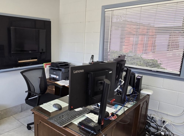 Facility photo: //images.sparefoot.com/medium/24517969fb113866cdf.jpg