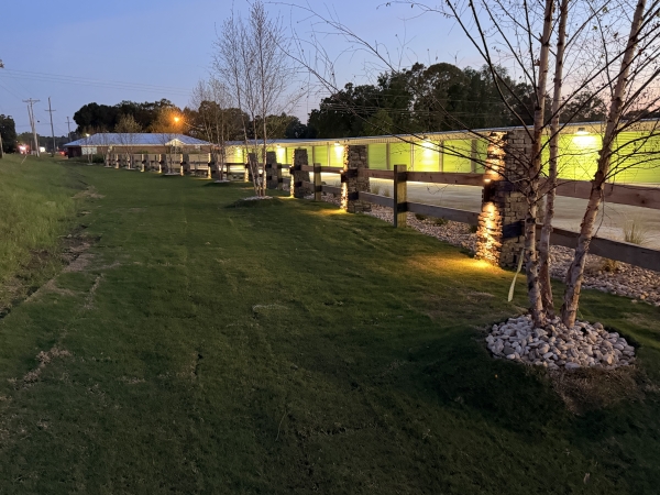 Facility photo: //images.sparefoot.com/medium/24518669f9f283c3c2a.jpg