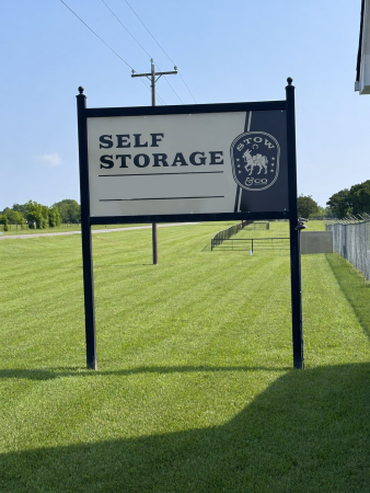 Facility photo: //images.sparefoot.com/medium/24519169f0e9ca21b96.png