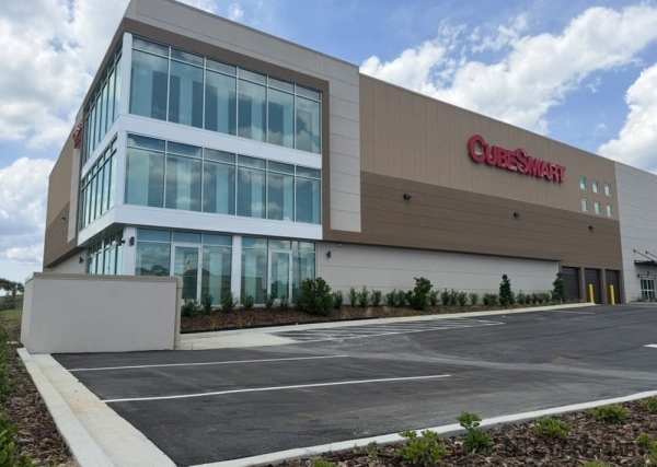 Facility photo: //images.sparefoot.com/medium/2451946a19412ad8954.jpg