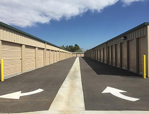 Facility photo: //images.sparefoot.com/medium/24522269f10e7322373.jpg