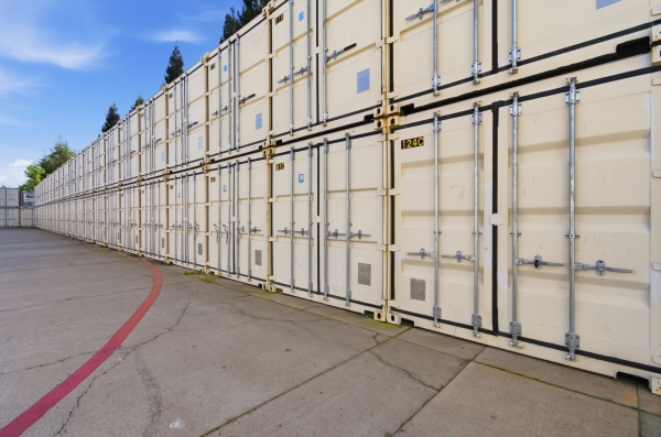 Facility photo: //images.sparefoot.com/medium/24527469fce8cb07757.jpg