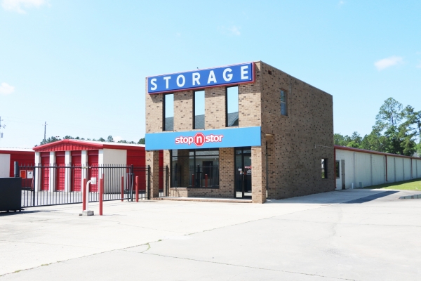 Facility photo: //images.sparefoot.com/medium/24529069f38d28051e4.jpg