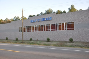 Facility photo: //images.sparefoot.com/medium/24529269f39661189d7.jpg