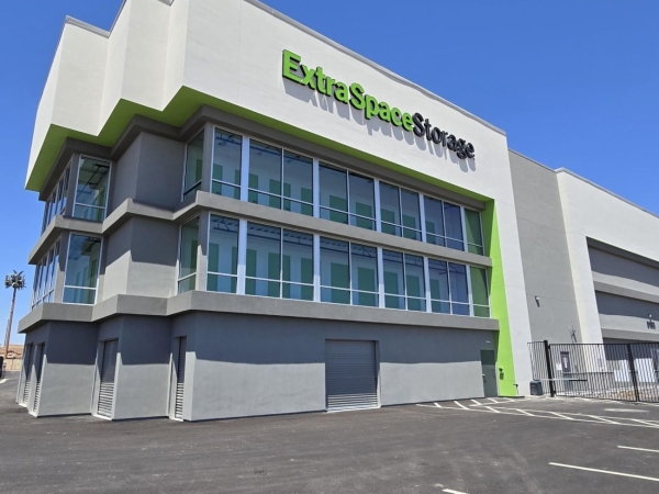 Storage Units at Extra Space Storage - 6945 - Las Vegas - Sky Pointe Dr - 9188 Sky Pointe Drive