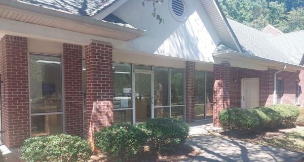 Facility photo: //images.sparefoot.com/medium/24539869fb9d39d9828.jpg