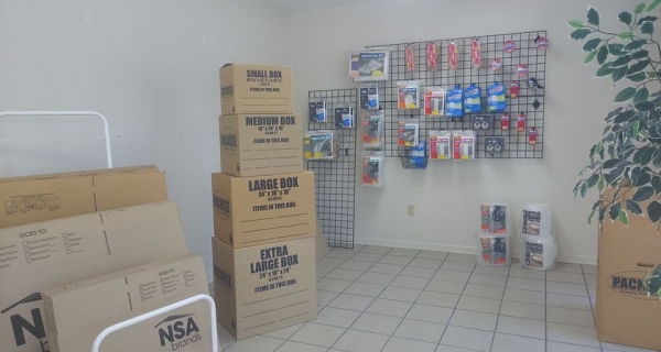 Facility photo: //images.sparefoot.com/medium/24539869fb9d517f55c.jpg