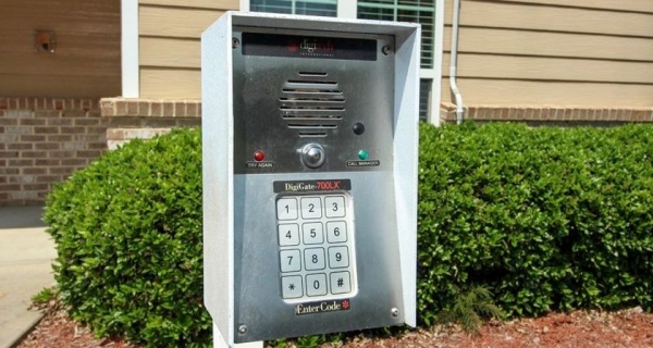Facility photo: //images.sparefoot.com/medium/24540469fb94095fc49.jpg
