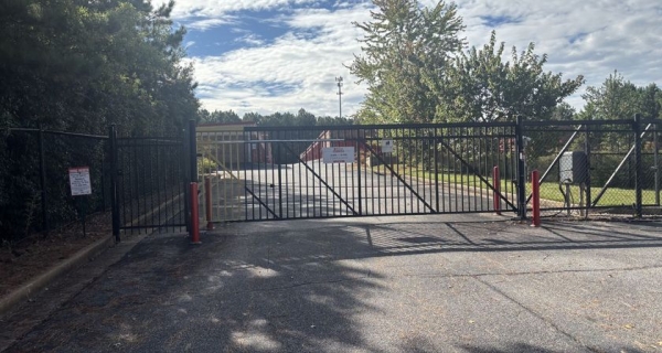 Facility photo: //images.sparefoot.com/medium/24540769fb9279da877.jpg