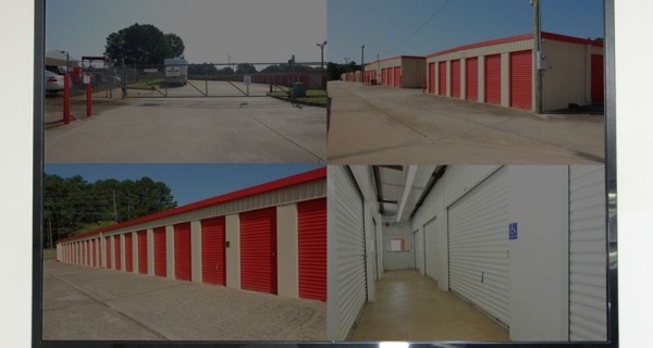 Facility photo: //images.sparefoot.com/medium/24541569fba1ee56267.jpg