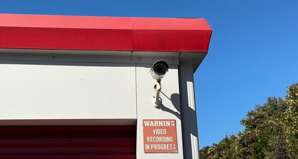 Facility photo: //images.sparefoot.com/medium/24541669fbb70912949.jpg