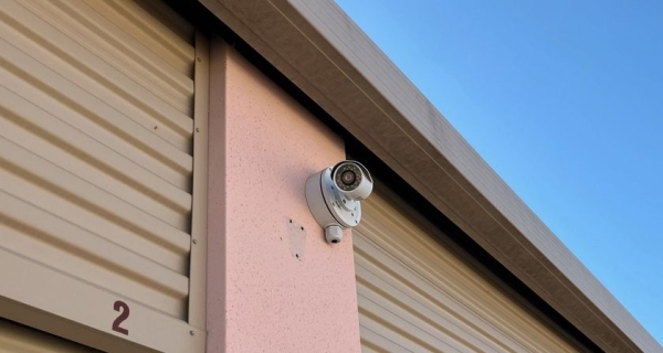 Facility photo: //images.sparefoot.com/medium/24545869fcef6e95bbc.jpg