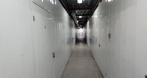 Facility photo: //images.sparefoot.com/medium/24547069fcde0e1eb57.jpg