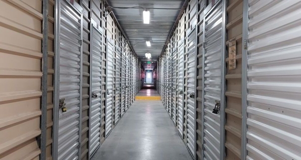 Facility photo: //images.sparefoot.com/medium/2454736a076781ee896.jpg