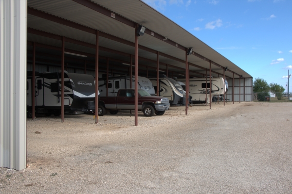 Facility photo: //images.sparefoot.com/medium/24548769fcd04079237.jpg