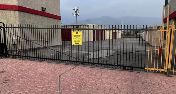 Facility photo: //images.sparefoot.com/medium/2455186a078251184d5.jpg