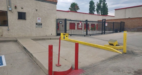 Facility photo: //images.sparefoot.com/medium/2455196a07858f2b0c7.jpg