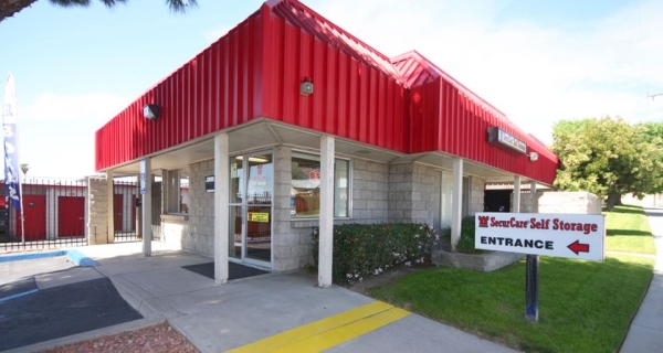 Facility photo: //images.sparefoot.com/medium/2455206a0786efc08cf.jpg