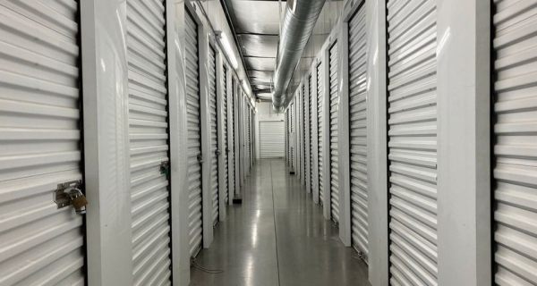 Facility photo: //images.sparefoot.com/medium/2455536a07770e35831.jpg