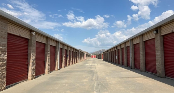 Facility photo: //images.sparefoot.com/medium/2455536a07770f235b2.jpg