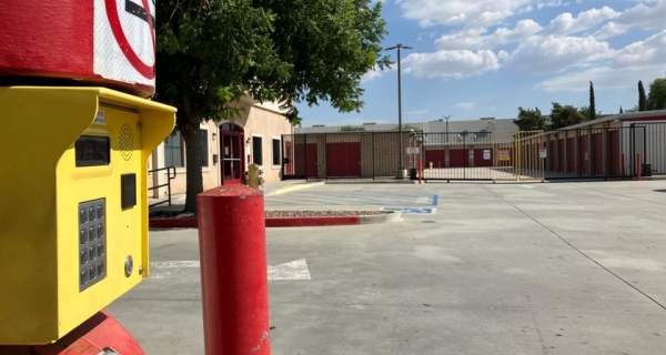 Facility photo: //images.sparefoot.com/medium/2455536a077710e20b0.jpg