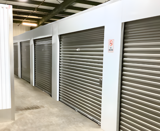 Facility photo: //images.sparefoot.com/medium/24557269fe16532aab5.png