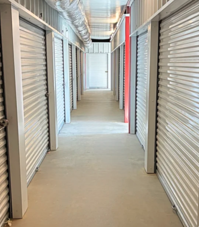 Facility photo: //images.sparefoot.com/medium/24557869fe1f5e6dd8d.png