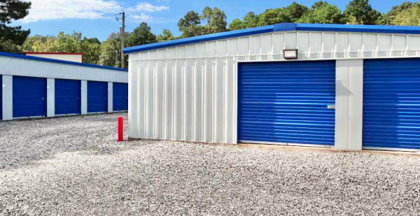 Facility photo: //images.sparefoot.com/medium/24557969fe2118f3c8d.png